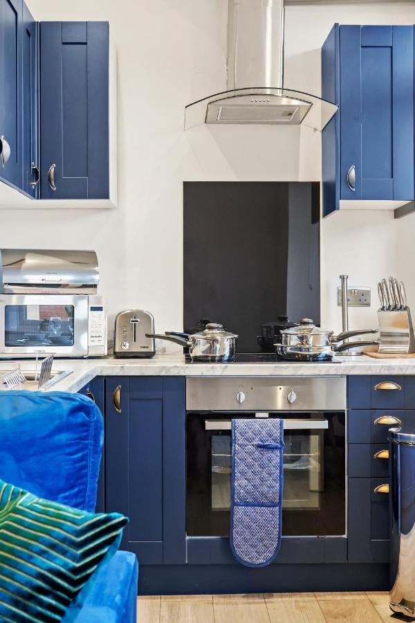 Stylish Yorkshire Gem - Sleeps 4 - Great Location Lejlighed Castleford Eksteriør billede